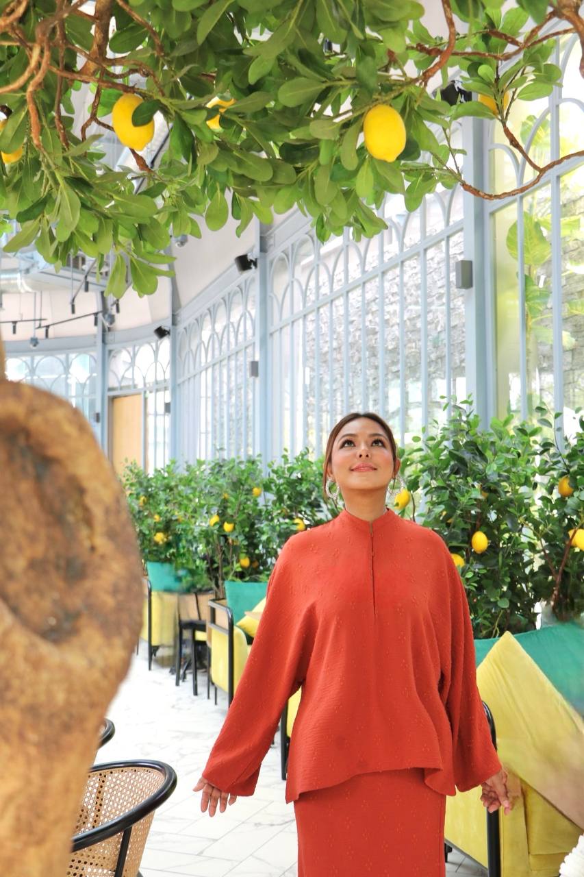 MAYA KURUNG IN ORANGE BRICK - FREESIZE